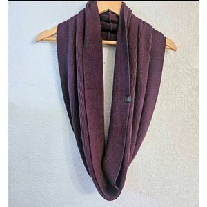 NWOT BUFF Infinity Scarf: Maroon/Wine color